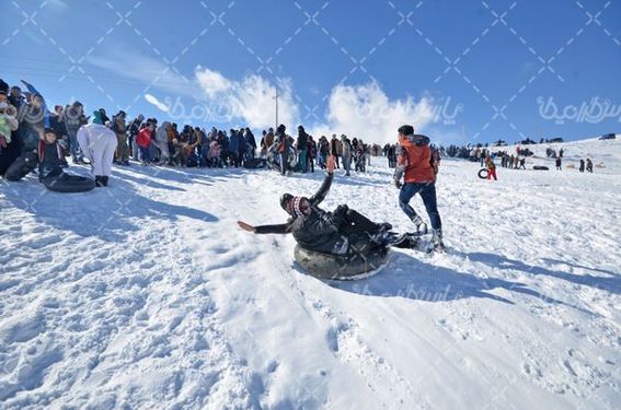 تصویر با کیفیت تیوپ سواری