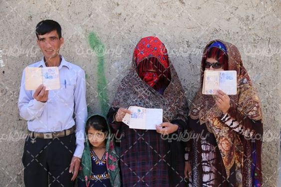 دانلود عکس حضور خانواده ها در انتخابات