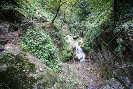 تصویر آبشار زیبا