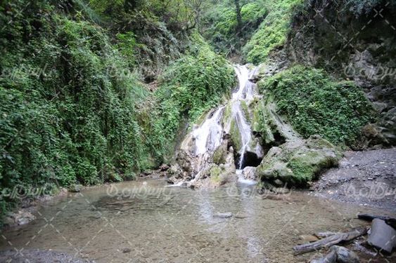 آبشار زیبای کبود وال
