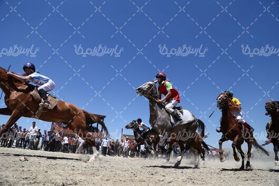 تصویربا کیفیت کورس اسب سواری