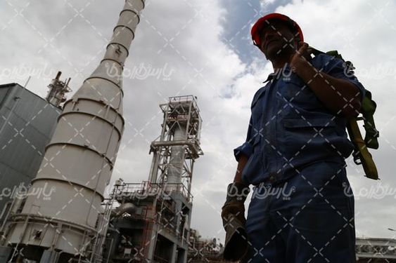 تصویر پرسنل کارخانه پتروشیمی