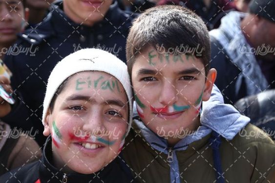 راهپیمایی 22 بهمن و حضور گرم کودکان