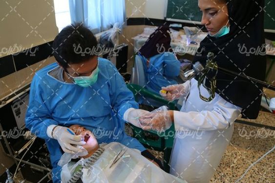 تصویر  بسیج و اردوی جهاد پزشکی