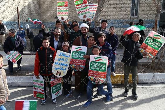 راهپیمایی 22 بهمن و حضور کودکان