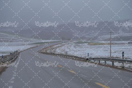 چشم انداز زیبا از برف