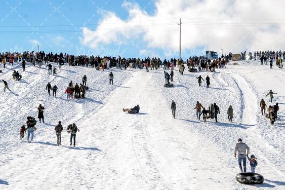 تصویر با کیفیت تفریحات زمستانی