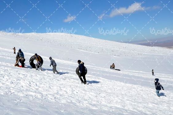 تصویر با کیفیت تفریحات زمستانی