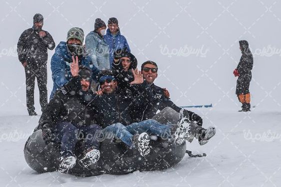 تصویر با کیفیت تیوپ سواری