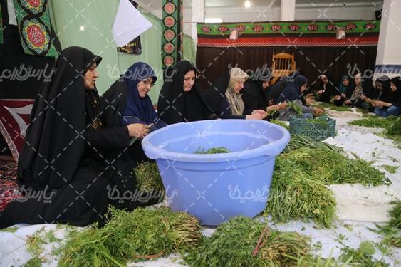 تهیه آش نذری