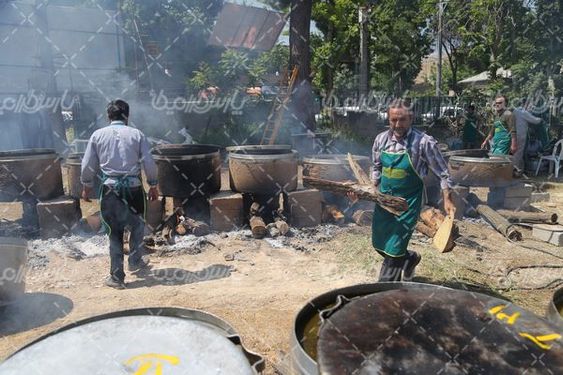 تهیه آش نذری