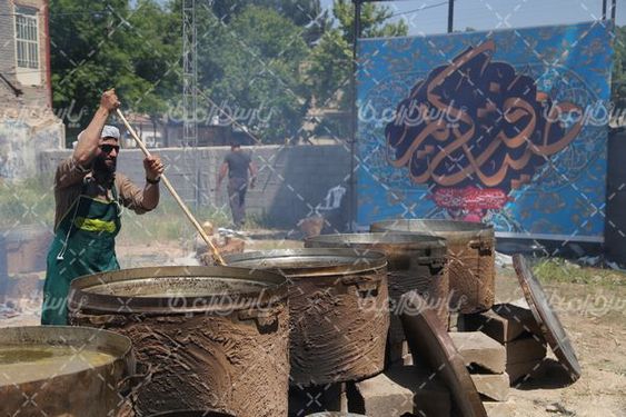 دانلود تصویر پخت آش نذری