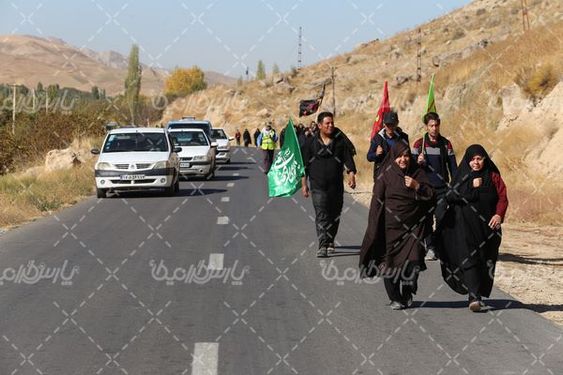 تصویر پیاده روی مشهد