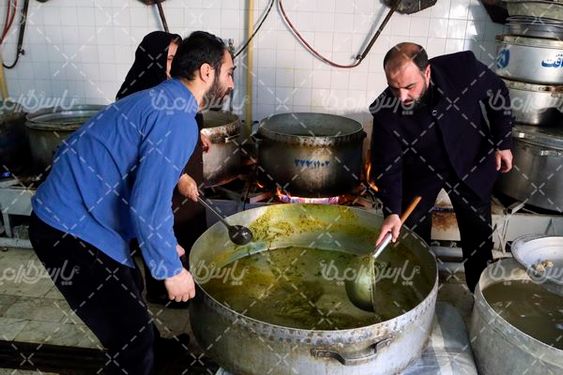 طبخ آش نذری