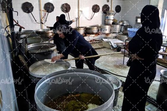 طبخ آش نذری