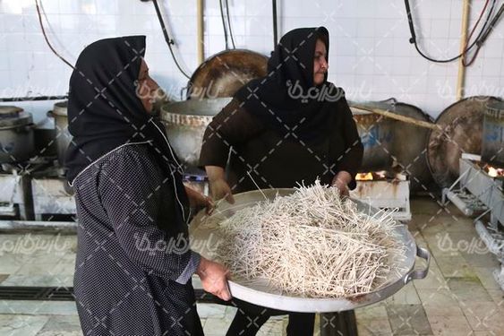 طبخ آش نذری