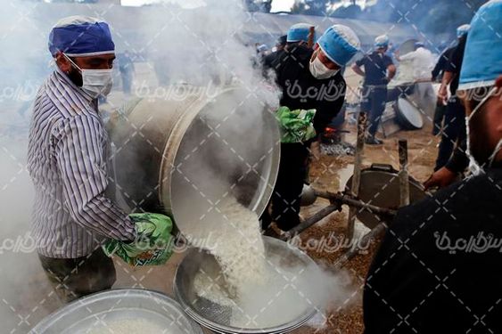 پخت غذای نذری ظهرعاشورا