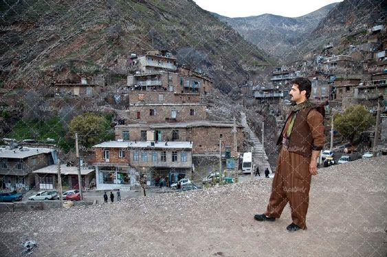 عکس مرد محلی روستای زردوئی