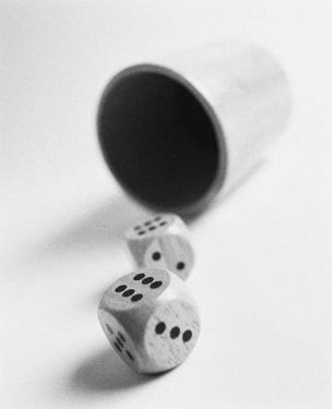 تاس (وسیله بازی ) شانس 