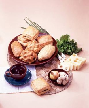 صبحانه کیک کلوچه چایی پنیر