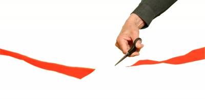 قیچی بریدن افتتاح کردن