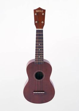 گیتار آلات موسیقی