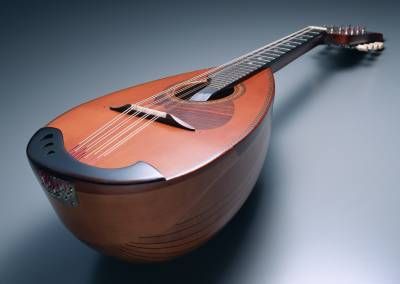 نوازندگی آلات موسیقی گیتار