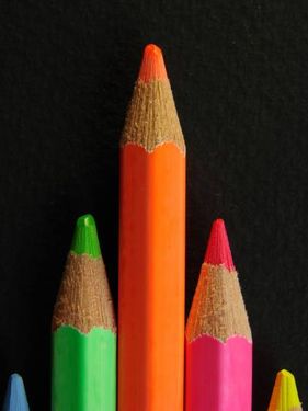 مداد رنگی نوشت افزار