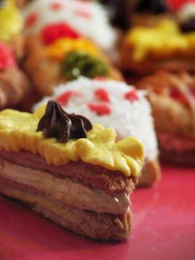 شیرینی نخودی قنادی