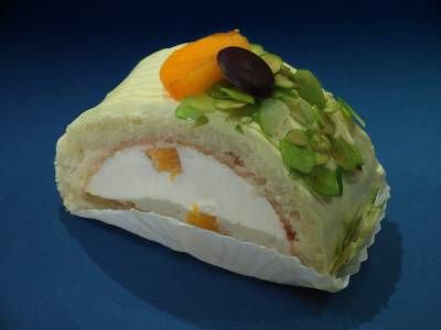 قنادی شیرینی خامه ای میوه ای 2