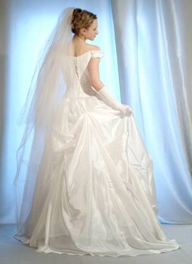 مدل لباس مانکن مزون عروس 5