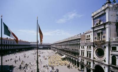 توریست عمارت بنای تاریخی گردشگری