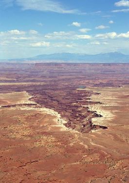 زمین گسل بیابان کویر