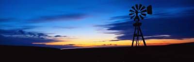 شب تاریک توربین بادی