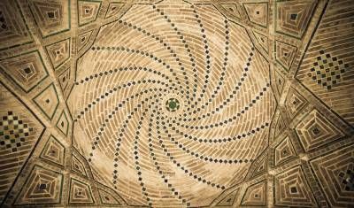 عناصر تزئینی سقف مسجد 1