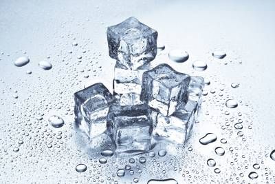 یخ آب سرما انبساط