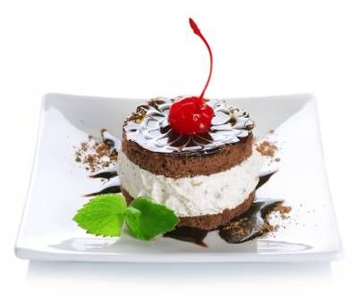 شیرینی قنادی کیک خامه ای