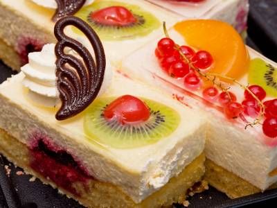 شیرینی کیک قنادی کیوی خامه