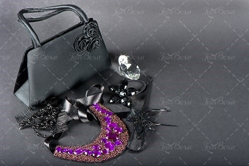 کیف زنانه مشکی گلوبند 