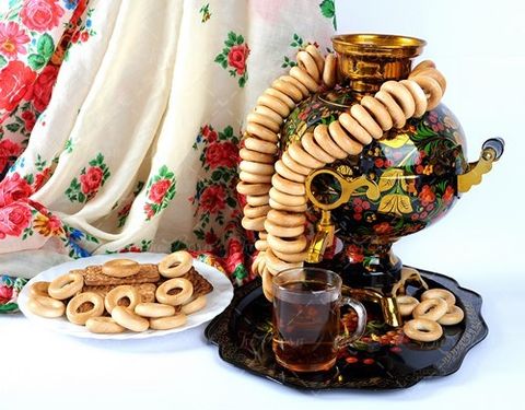 سماور لیوان چایی فنجان چایی 