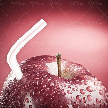 آب میوه طبیعی سیب قرمز 