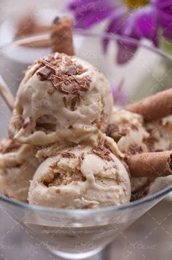 قنادی بستنی فروشی 