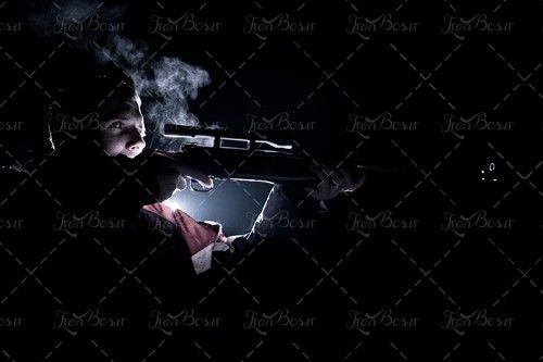 تفنگ دوربین دار تیر اندازی 