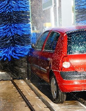 کارواش صنعتی ماشین قرمز 