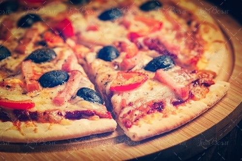 پیتزا گوشت با تزئین سبزیجات 3