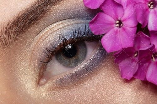سالن زیبایی سایه پشت چشم 