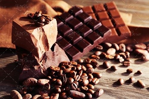 دانه های قهوه شکلات کاکائویی 