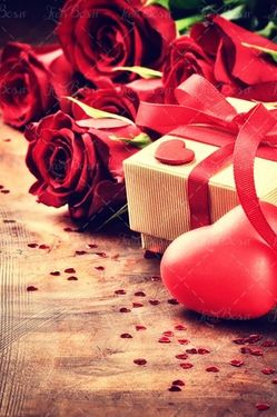 کادو گل رز قرمز رنگ 