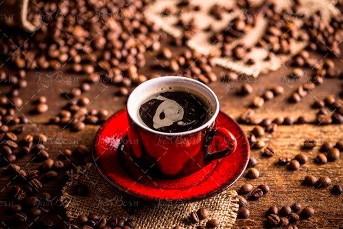 کیسه قهوه فنجان قرمز و مشکی قهوه 