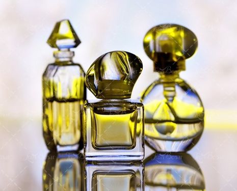 شیشه عطر و ادکلن زرد عطر فروشی 